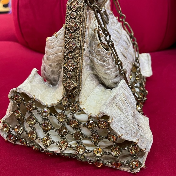 Rare Clara Kasavina Beige & Crystals Crocodile Katrina handbag with chain - Picture 6 of 14